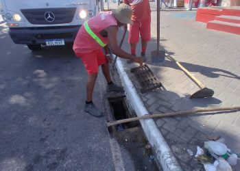 Seinfra inicia semana com a Operação Tapa-Buraco, manutenção de galerias e iluminação pública em mais de 30 bairros