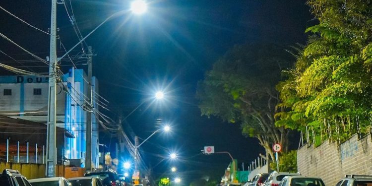 Iluminação em LED: Prefeitura de Campina Grande beneficia mais de 380 ruas com o programa “Iluminar”