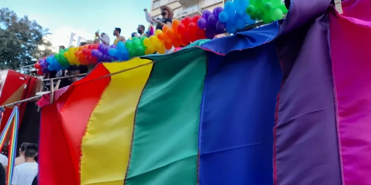 Ministério Público pede que Cícero vete projeto de lei que proíbe crianças em paradas LGBTQIA+