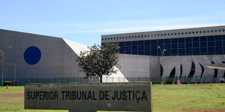 STJ retoma julgamento que pode restabelecer condenação de Ustra