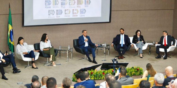 MIDR reúne especialistas para debater estratégias para fortalecer Rotas de Integração Nacional