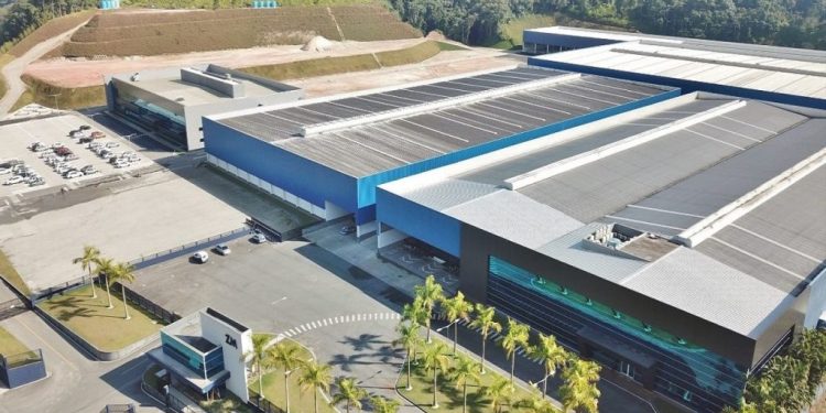 Fábrica de pisos e painéis vinílicos que formalizou instalação com o Governo da Paraíba começa obras e deve iniciar operação em 2024