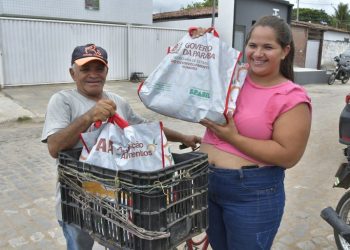 Governo da Paraíba amplia Programa de Aquisição de Alimentos e leite começa a ser distribuído com 4 mil famílias em João Pessoa