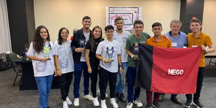 Estudantes da Rede Estadual de Ensino conquistam 1º lugar na etapa nacional do Torneio Juvenil de Robótica