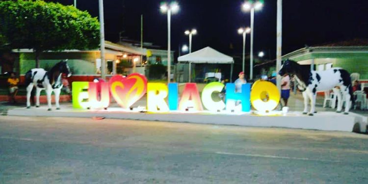 Prefeitura de Riacho dos Cavalos entrega reforma da Praça da Igreja São José