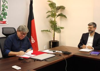 João celebra parceria com a Latam e garante frequência de 280 voos mensais da companhia aérea na Paraíba