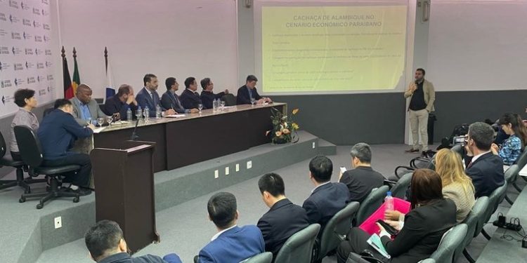 Governo apresenta empresários paraibanos à missão chinesa da província de Shaanxi
