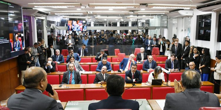 Câmara da Capital aprova redução de carga horária e auxílio alimentação para Guardas Municipais