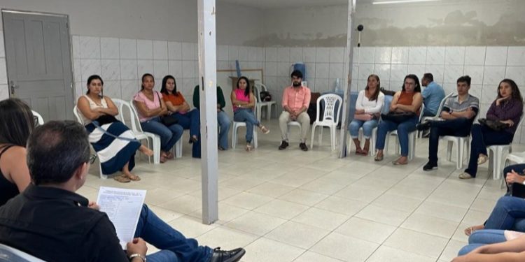 Profissionais da atenção básica de Manaíra participam de curso de capacitação