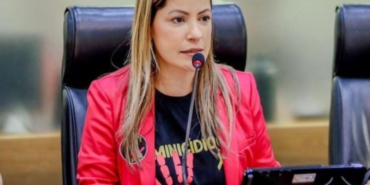 Lei de Danielle do Vale que obriga realização de palestras sobre violência doméstica em empresas da Paraíba é sancionada