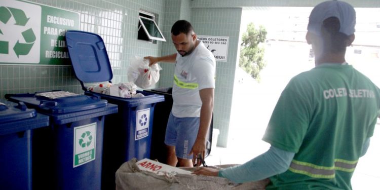 Coleta seletiva atende a condomínios residenciais e estabelecimentos comerciais em 27 bairros