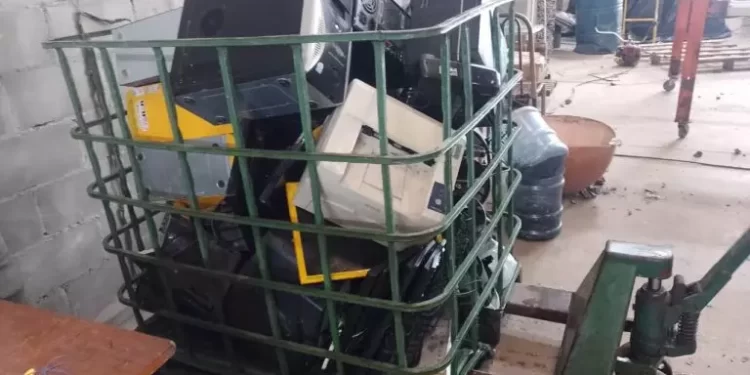 Prefeitura de Lagoa de Dentro recebe certificação por descarte adequado do lixo eletrônico