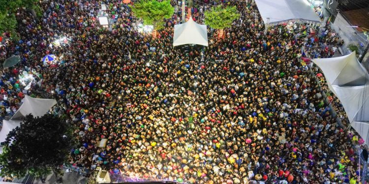 Shows de Xand Avião e Jonas Esticado comemoraram o aniversário de 67 anos de Cabedelo