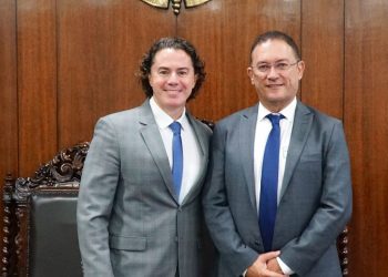 Senador Veneziano consegue no Ministério da Saúde cobertura de 100% do PSF para Campina Grande