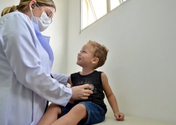 Prefeitura de Campina Grande inicia atendimentos pediátricos descentralizados com ambulatório itinerante