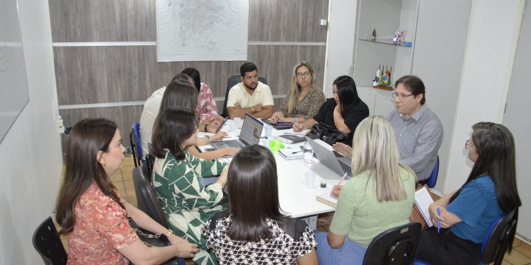 Prefeitura de Campina Grande vai implantar política para atendimento a pessoas com dores crônicas