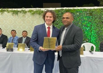 Veneziano recebe título de cidadão de Cuité de Mamanguape e Prefeito ressalta diferencial do Senador: “Tem demostrado compromisso com a cidade”