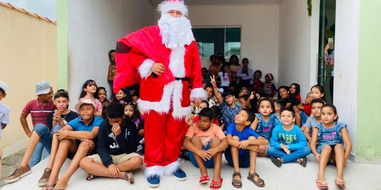 Prefeitura de Campina Grande entregou presentes às crianças do Cras de São José da Mata