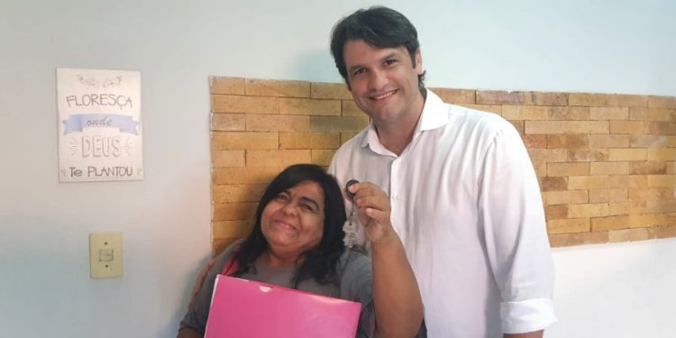 Prefeitura entrega dois apartamentos por meio da Compra Assistida do programa João Pessoa Sustentável