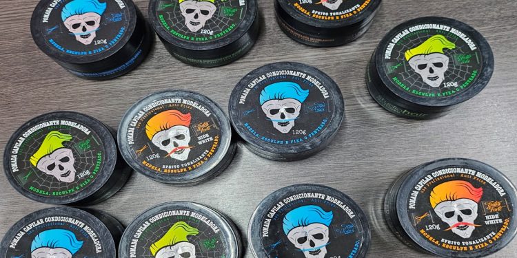 Vigilância Sanitária alerta em relação a problemas oftalmológicos causados por pomadas capilares e outros produtos cosméticos