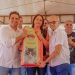Prefeito entrega ração para 130 protetores de animais através do programa Banco de Ração