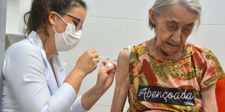 Sábado é ‘Dia D’ de mobilização vacinal em toda Rede Municipal de Saúde da Capital