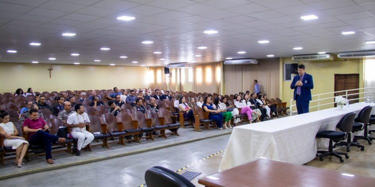 CAMPANHA LAÇO BRANCO: Prefeitura de Patos mobiliza homens para combate à violência contra a mulher