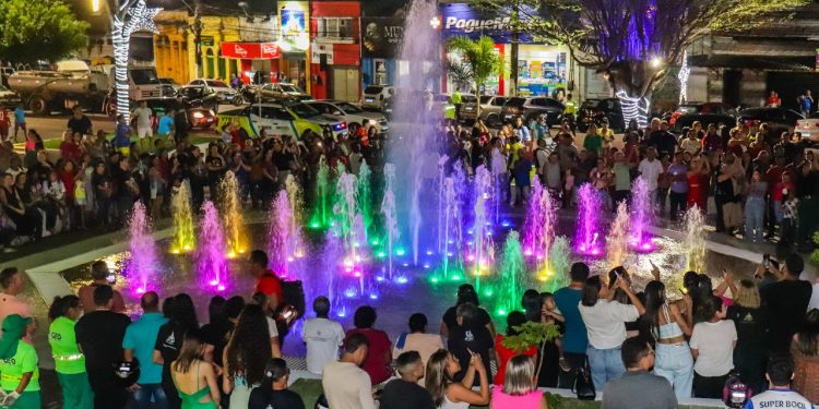 Prefeitura de Santa Rita inaugura nova Praça Getúlio Vargas com primeira fonte interativa da Paraíba