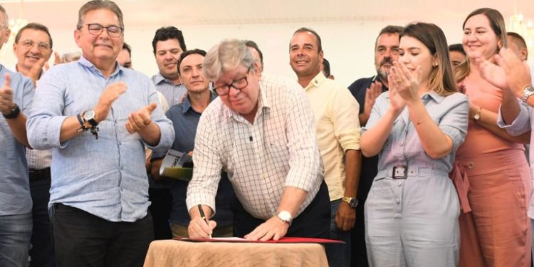 Governador autoriza obras da adutora do Cariri com investimentos de R$ 432 milhões que irão garantir a segurança hídrica da região