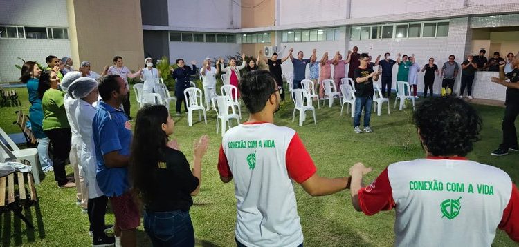 Hospital de Trauma de Campina Grande encerra apresentações de músicas natalinas para pacientes e acompanhantes