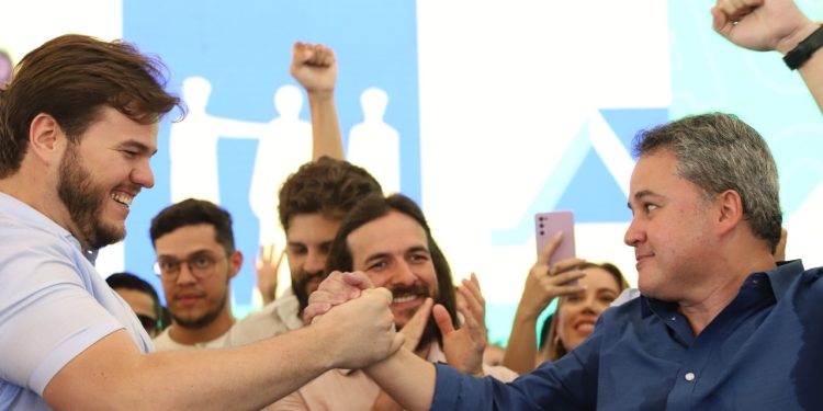 Com estrelas nacionais do partido, Bruno Cunha Lima se filia ao União Brasil