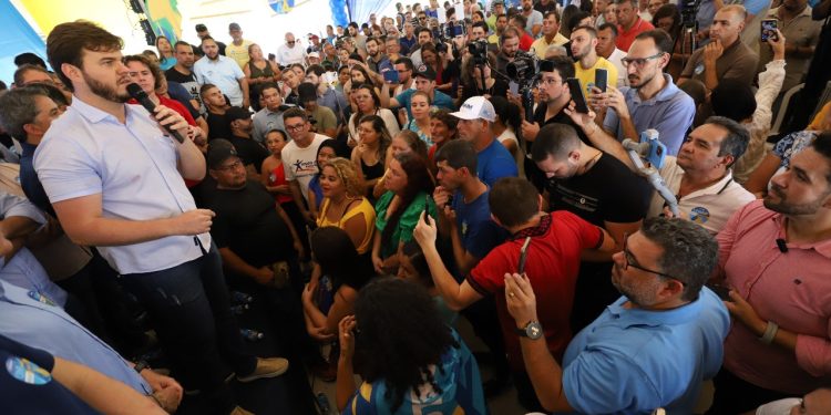 Com estrelas nacionais do partido, Bruno Cunha Lima se filia ao União Brasil
