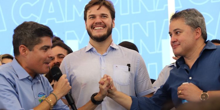 Com estrelas nacionais do partido, Bruno Cunha Lima se filia ao União Brasil