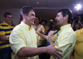 Cássio Cunha Lima declara apoio antecipado a Romero Rodrigues para governador em 2026