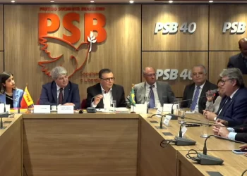 João Azevêdo participa de filiação de Datena ao PSB