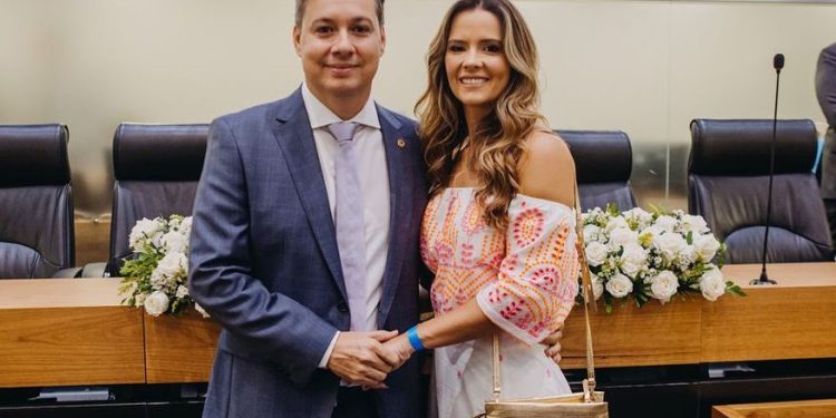 Após ser destituída do PDT, Ana Emília Araújo assume a presidência do PSD de Cajazeiras