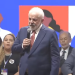 Lula pede jovens politizados e diálogo com quem pensa diferente