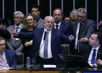 Lula destaca “fotografia histórica” da reforma tributária