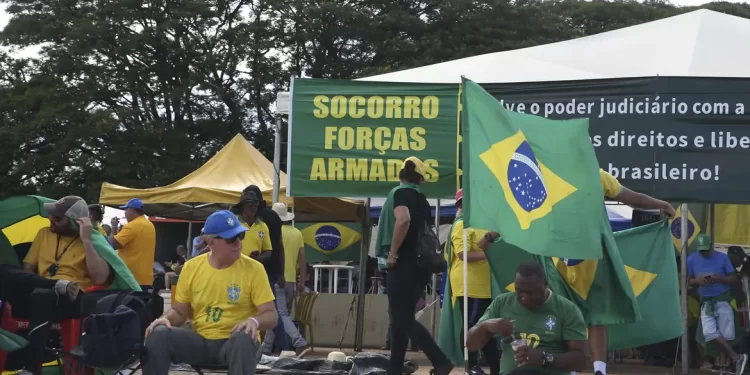 Moraes valida acordos e manda soltar 46 presos pelo atos golpistas