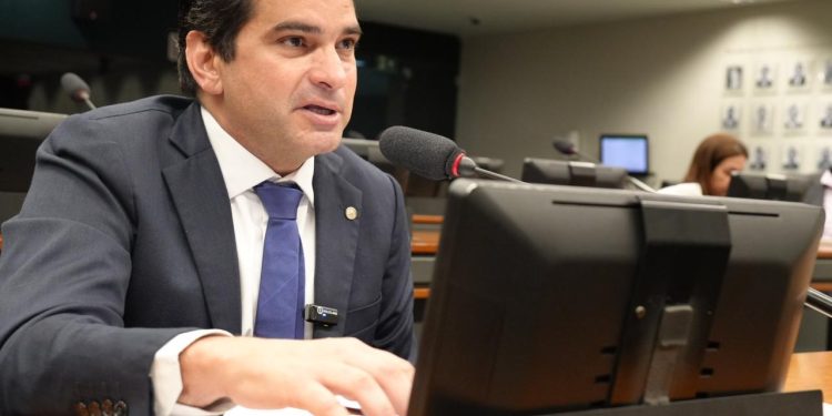 Emendas de Murilo à LDO, beneficiando segurança hídrica, são aprovadas em Comissão