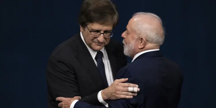 Lula pede a Gonet que não se submeta a pressões políticas