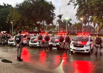No Centro da Capital, Polícia Militar frustra crime e prende acusados de tentarem furtar loja