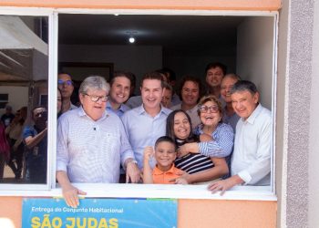 Moradores de Patos comemoram recebimento dos apartamentos do residencial São Judas Tadeu I e II