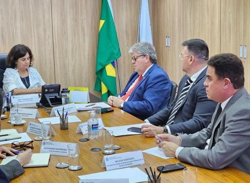 João Azevêdo apresenta programa “Paraíba contra o Câncer” à ministra da Saúde, que garante recursos