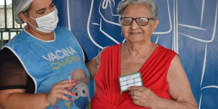Campina Grande passa a ofertar vacina da Covid-19 com doses anuais e semestrais para grupos prioritários
