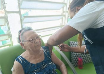 Prefeitura de João Pessoa promove vacinação para idosos em instituições de longa permanência