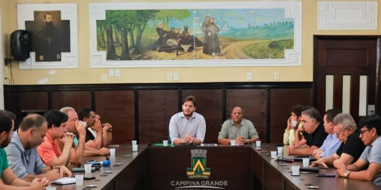 Bruno apresenta proposta da nova LOA 2024 com cortes de R$ 10,2 milhões no Orçamento do Executivo