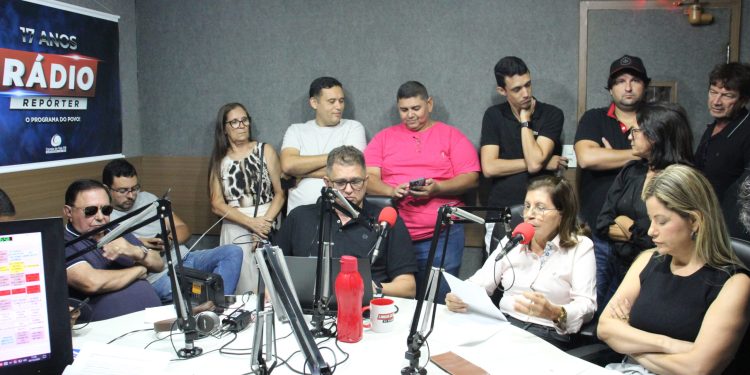 Prefeita presta contas da gestão, anuncia novas obras e concurso público para Mamanguape