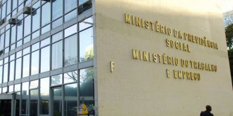 Ministério do Trabalho atualiza valores do seguro-desemprego para 2024