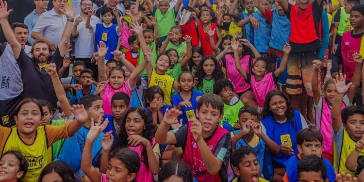 Cícero Lucena inaugura sede do Instituto Futebol de Rua para promover inclusão social por meio do esporte